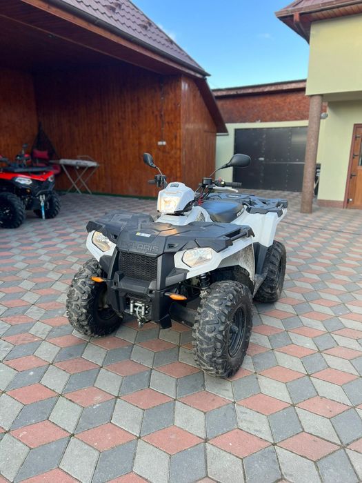 Vând Polaris Sportsman 570