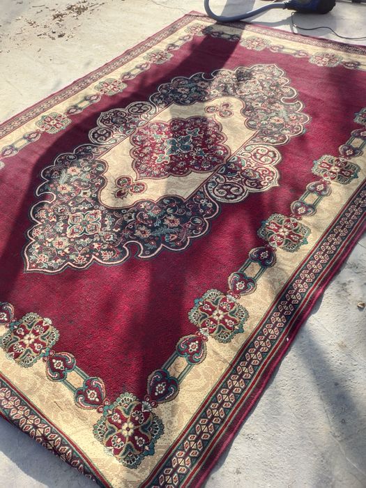 Гилам сотилади 2.5/3