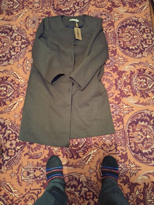 Продам куртки жемпер платья