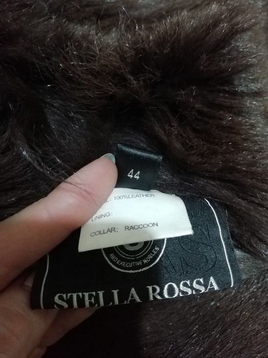 Продам куртку женскую