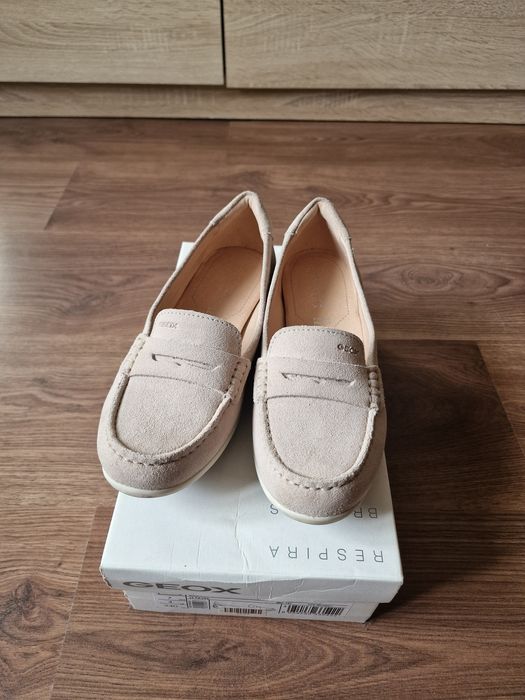 Обувки Geox - естествена кожа, велур