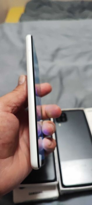 Продавам Samsung Galaxy A12 4GB RAM / 64GB ROM