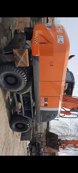 Экскаватор колесный Hitachi ZX210W-3