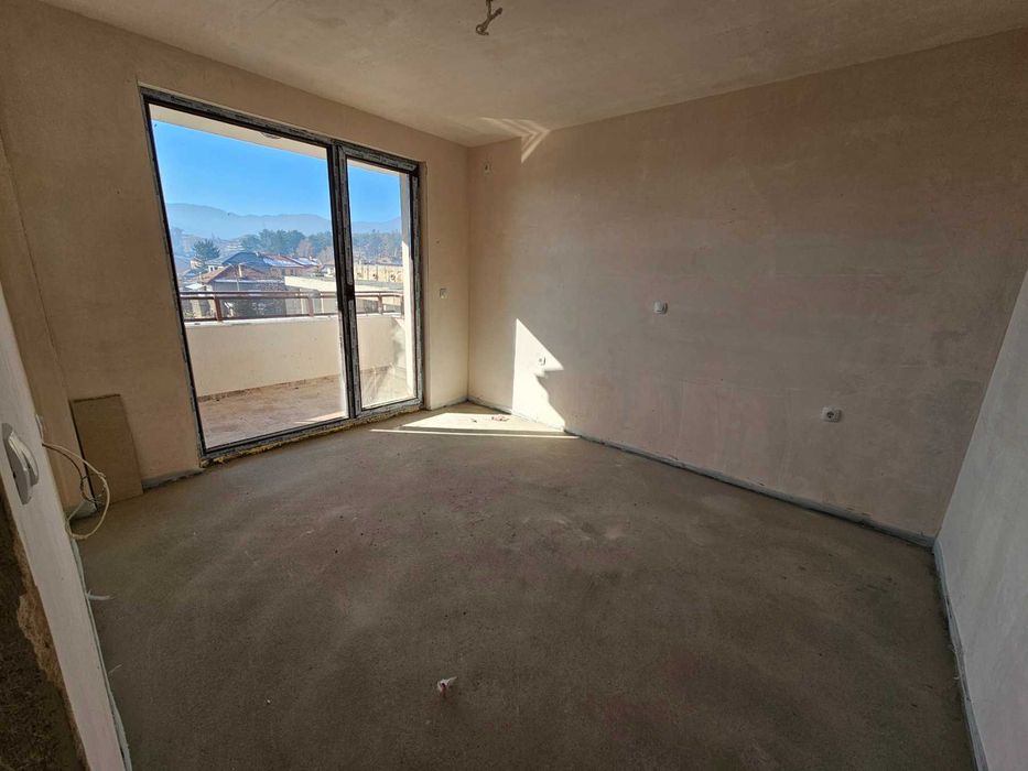 Продава се Тристаен апартамент в Велинград - 89 кв.м за 1045 €/кв.м - Снимка #2