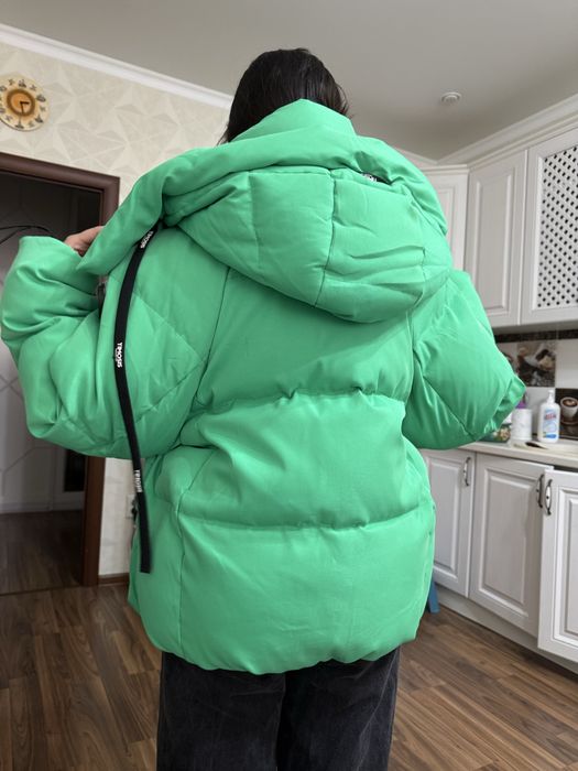 Продам куртку на размер xs