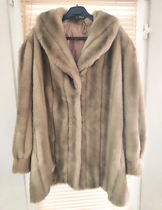 Дамско палто- еко кожа