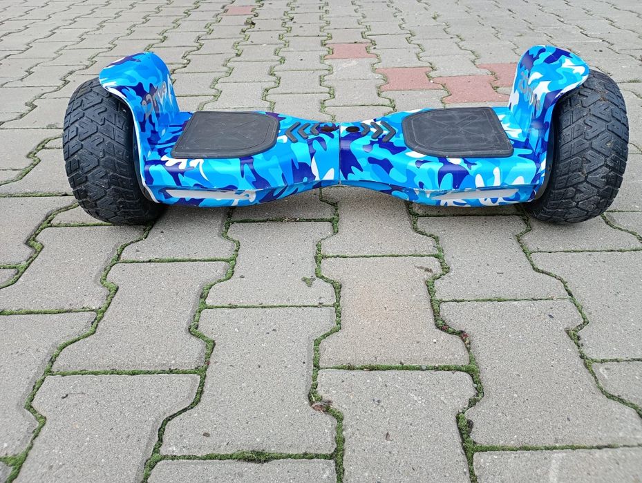 Hoverboard 700w stare foarte bună și husa de purtat.