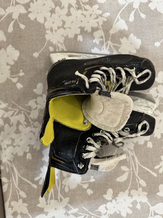 Хоккейный коньки