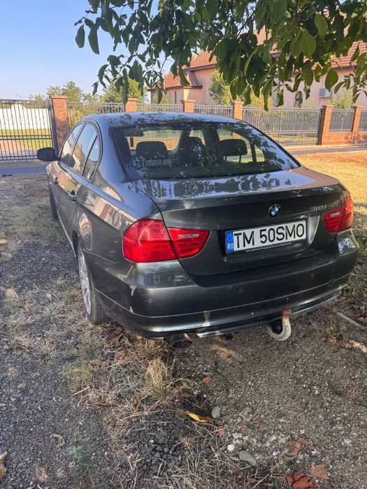 Vând BMW 318 2009 face lift