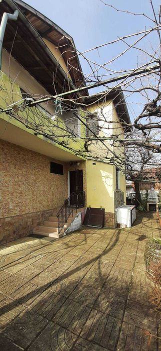 къща в с.камено поле,общ.роман