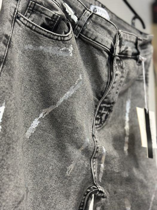 Различни  сиви дънки със сиви пръски