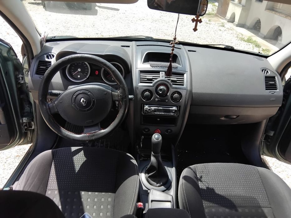 Vând Renault megane 2