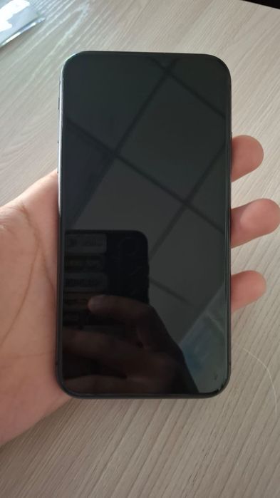 продам айфон 11  64/70