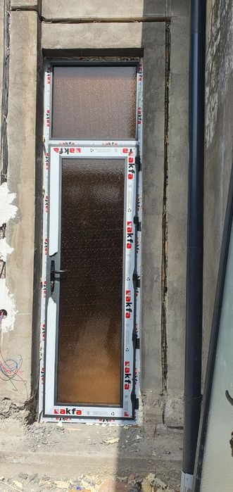 Akfa eshik va romlar