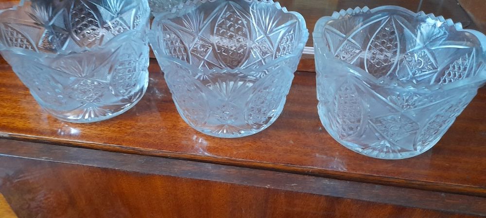 Продаются хрустальные салатницы