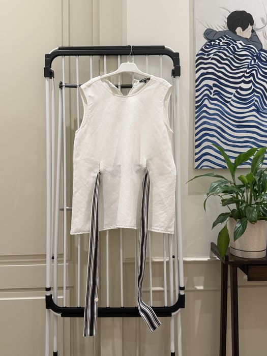 Кофта без рукавов с поясом б/у