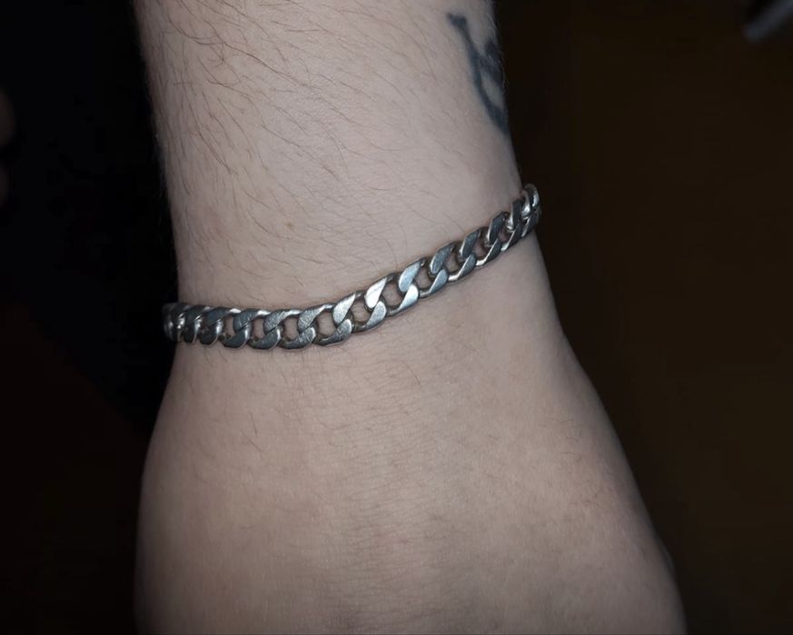 Продам браслет серебро