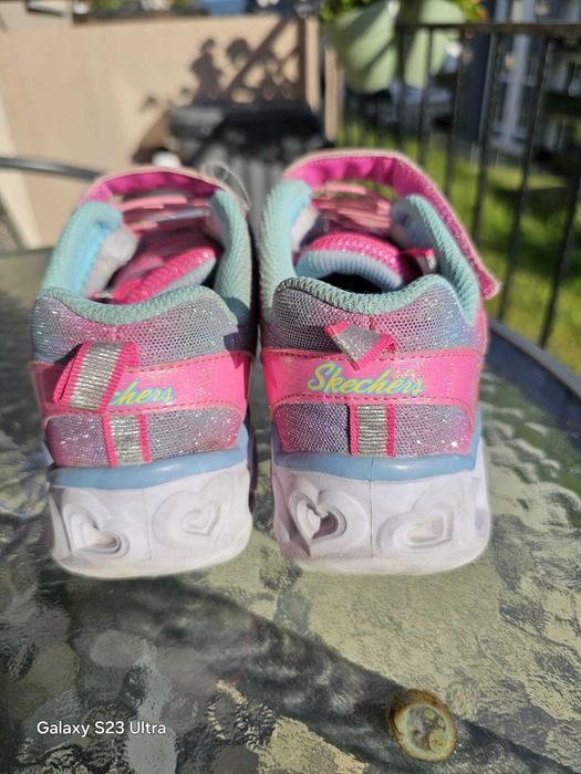 Adidaşi Skechers, cu lumini, mărimea 36, 21-21,5 cm interior