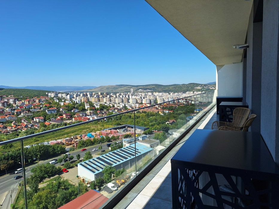 Apartament 3 camere lux, str Frunzisului