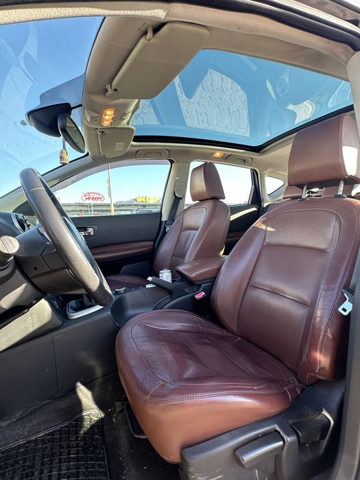 Nissan Qashqai 2.0i 4x4 Газ Панорама
