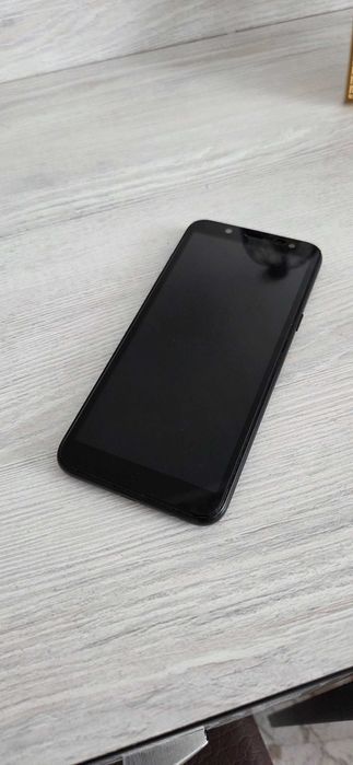 Самсунг А6 сотилади