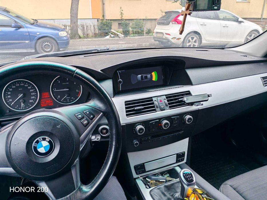 BMW 5 Series 2010 — imagine 4