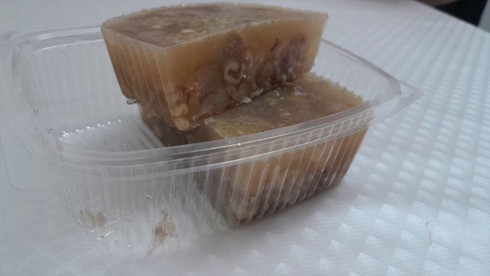 Үйде жасалған сиыр холодеці