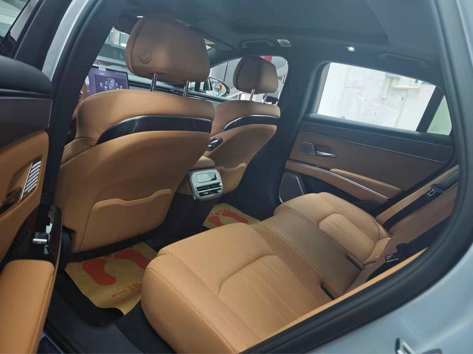 Byd Han L  2025  йил 1300 км 2,7 секунд