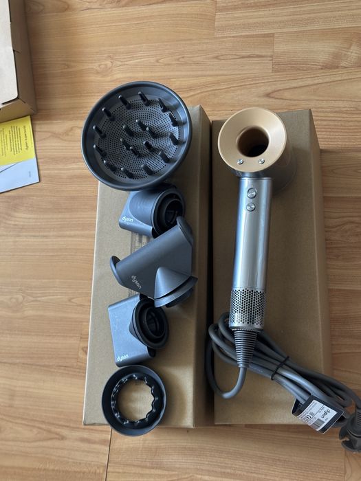 Supersonic dyson