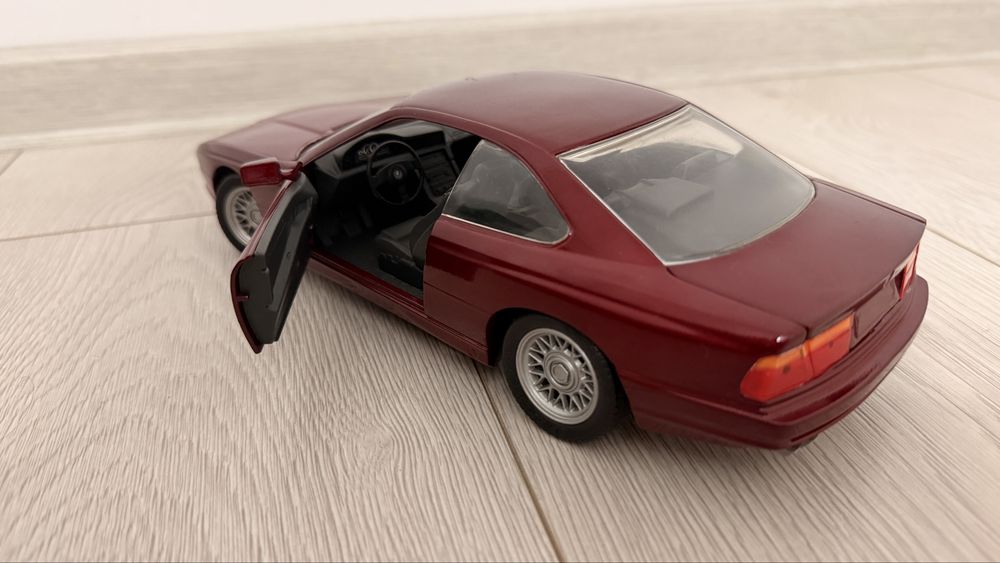 Macheta Bmw 850 seria 8 1:18