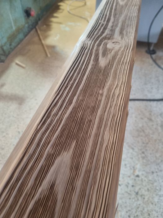 Lambriu termotratat antichizat(periat)  pin s