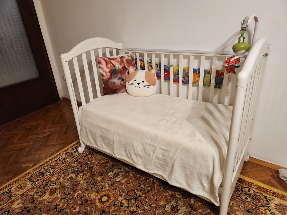 Детско легло, бяло, с падащи прегради на 2 нива