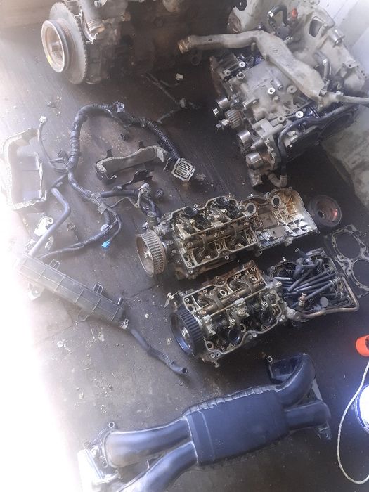 Двигатель по  запчастям