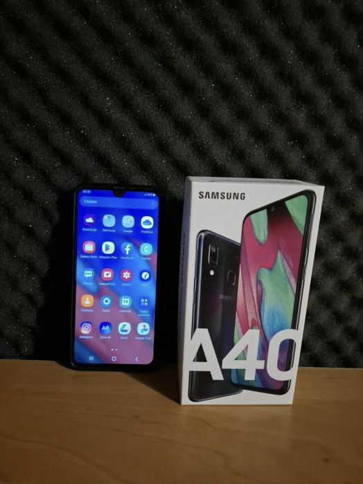 Samsung a40 64gb 4gb ram