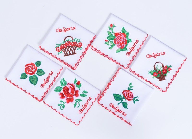 Традиционни български сувенири - ръчна изработка.