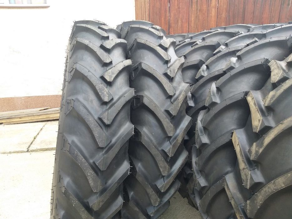 Anvelope BKT 14.00-38 cauciucuri noi cu 8 pliuri tractor u650 spate