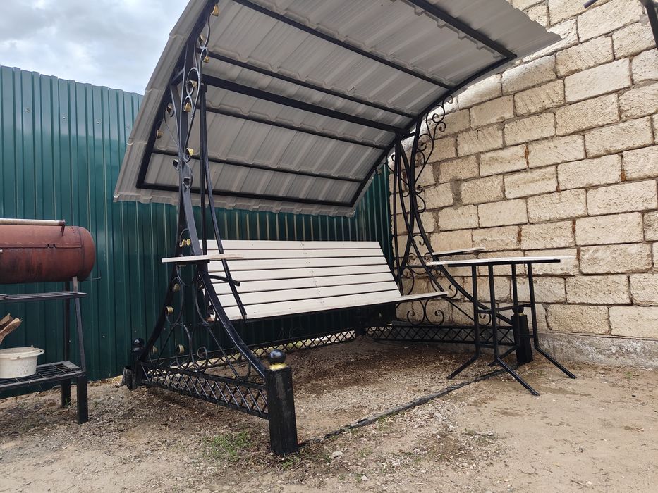 Качеля +столик в подарок