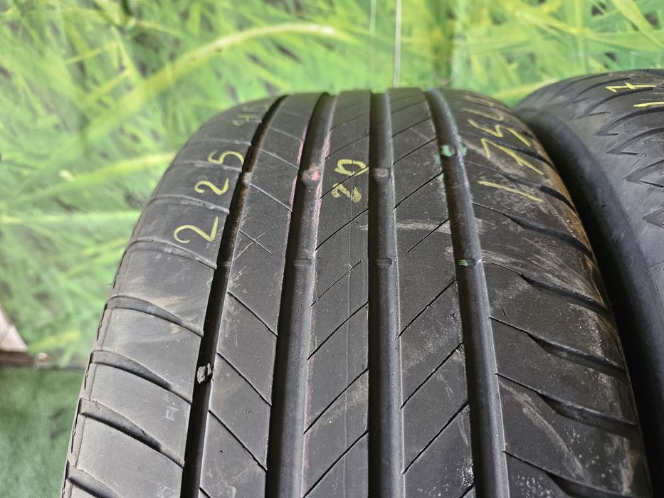 225 45 17 vara bridgestone