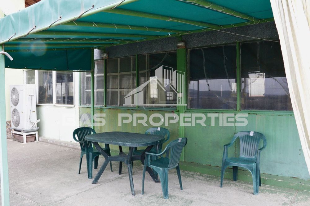 Къща в Перник, област-с.Големо Бучино площ 215