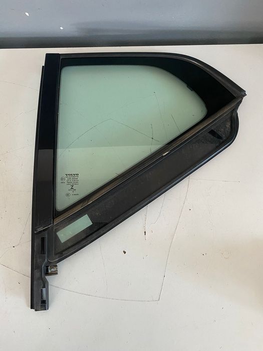 Geam mic spate stanga VOLVO XC40 2018+  31442381