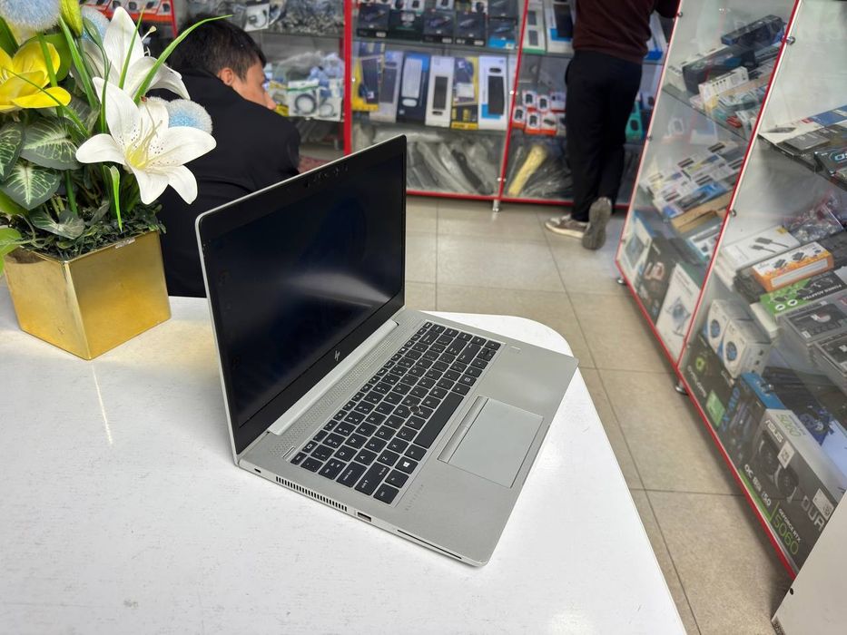 HP elitebook ryzen 7 pro 3750U 8/256SSD sensorlik ekran holati zoʻr