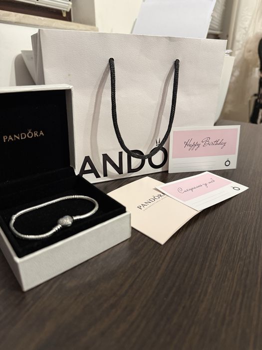 Гривна Pandora 18/19 см някъде