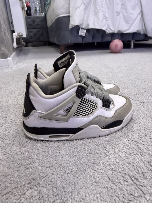 Air jordan 4.