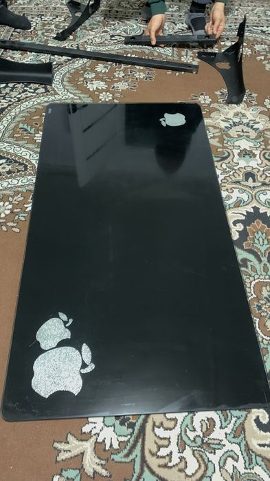 Журнальний столик