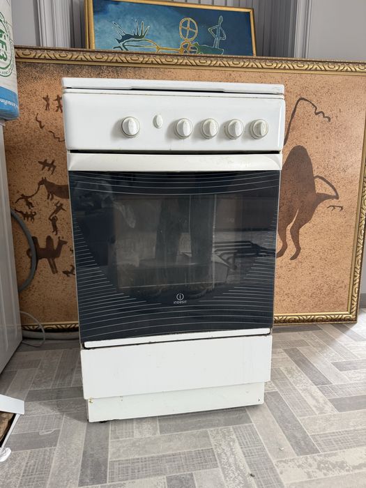 Продается газовая плита Индезит