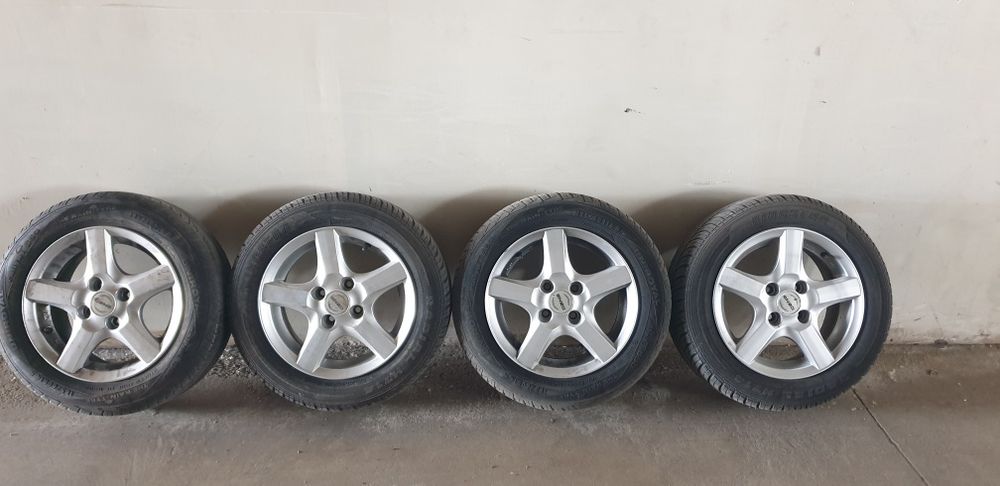 Автомобини гуми+ джанти