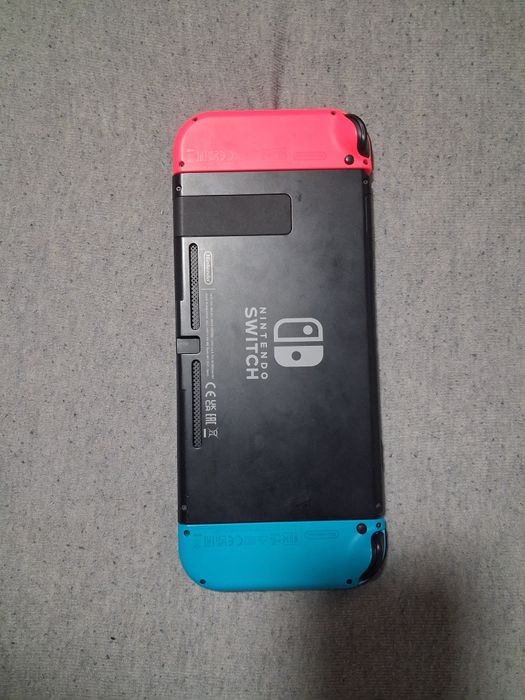 Consola Nintendo Switch + Joc Red Dead Redemption GRATUIT