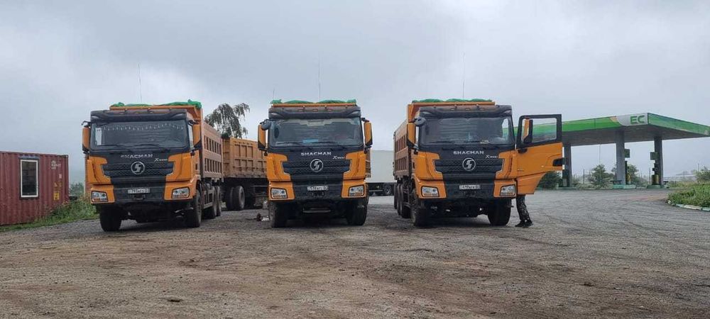 Авто услуги SHACMAN с прицепоми 17 единицы техники