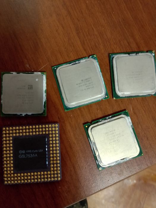 Продам телефоны разные