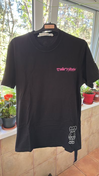 Tricou Off White x Kaws